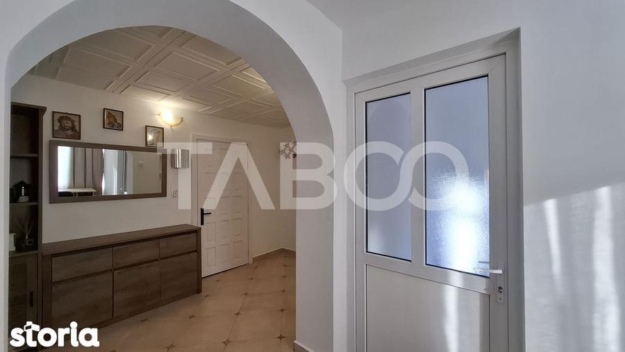 Apartament cu 2 camere decomandat, mobilat în Est