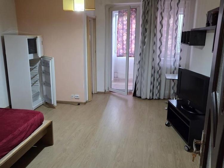 Garsonieră în Brazda lui Novac