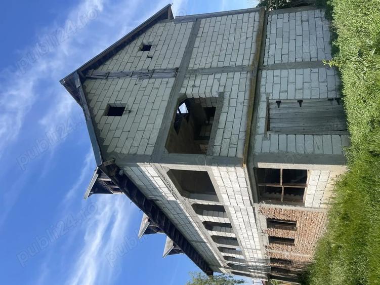 Casă cu 6 camere în Salcia