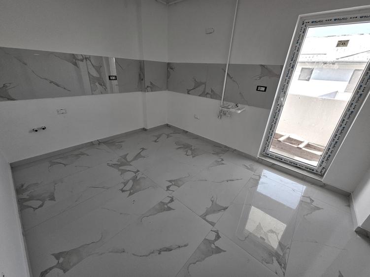 Apartament cu 2 camere decomandat în Haliu