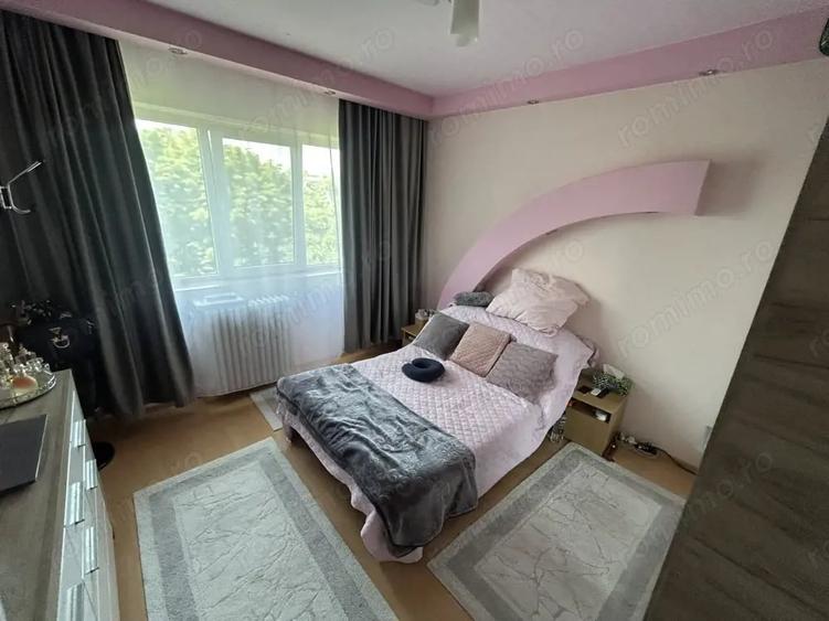 Apartament cu 2 camere semidecomandat în CET