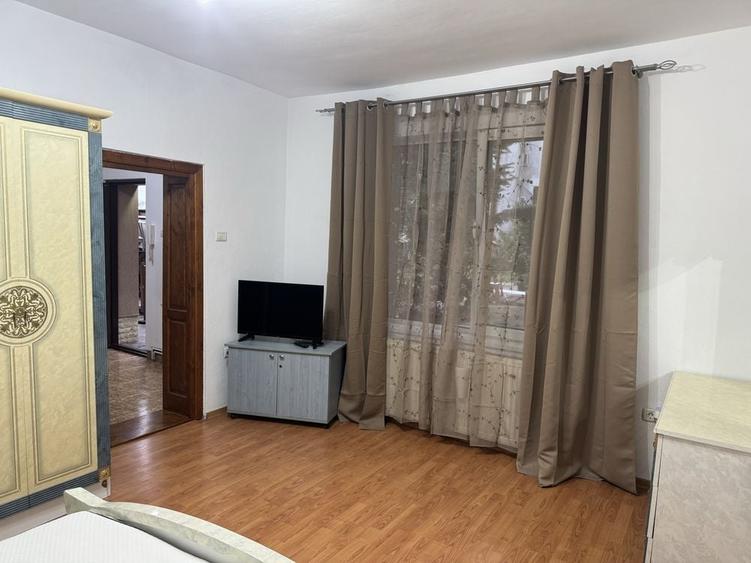 Inchiriez apartament 2 camere ultracentral Arad - 1