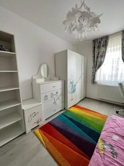 Apartament cu 3 camere decomandat, mobilat în Nord-Vest