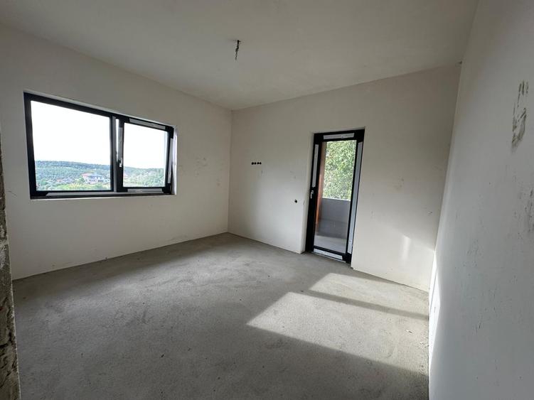Duplex cu 4 camere cu Canalizare în Feleacu