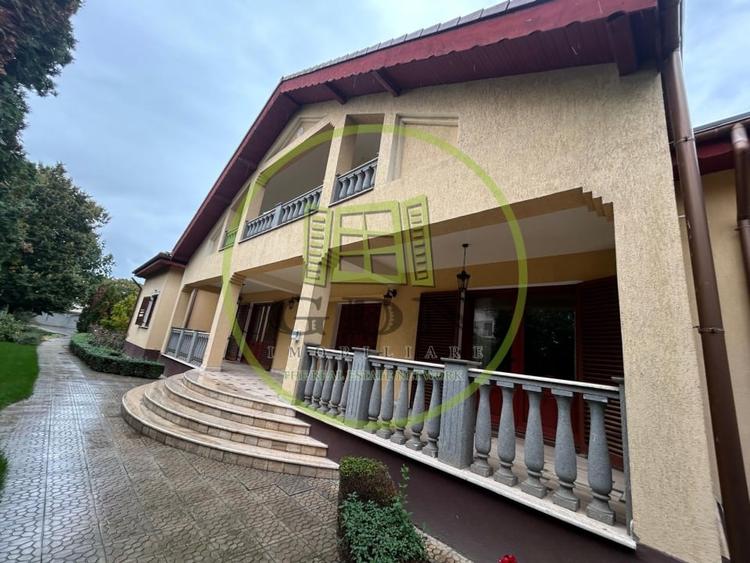 Casă individuală cu 12 camere cu Piscina în Bariera Vâlcii