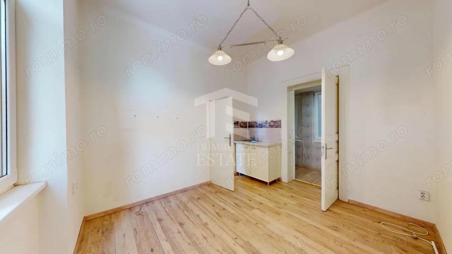 Apartament cu 4 camere decomandat în Ultracentral