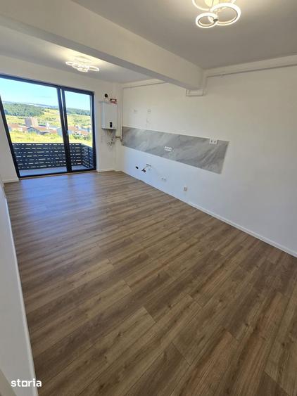 Apartament cu 3 camere decomandat în Baciu