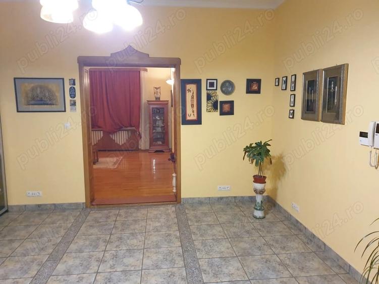 Casă cu 3 camere cu Teren 461 Mp în Central