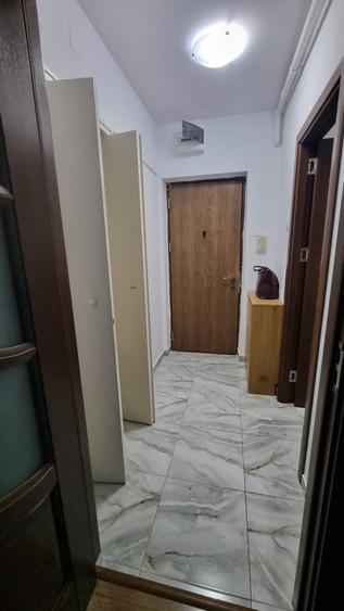 Apartament cu 2 camere semidecomandat în Tineretului