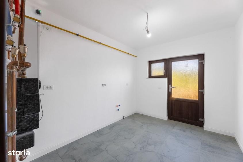 Casă cu 4 camere în Central