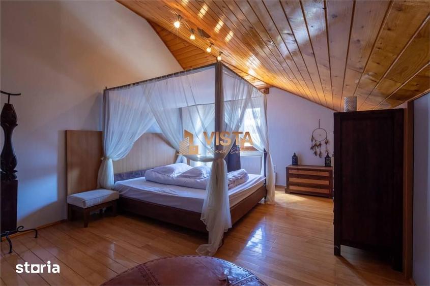 Casă cu 6 camere cu Teren 1400 Mp în Râșnov