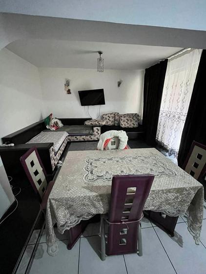 Apartament cu 3 camere în Micro 18