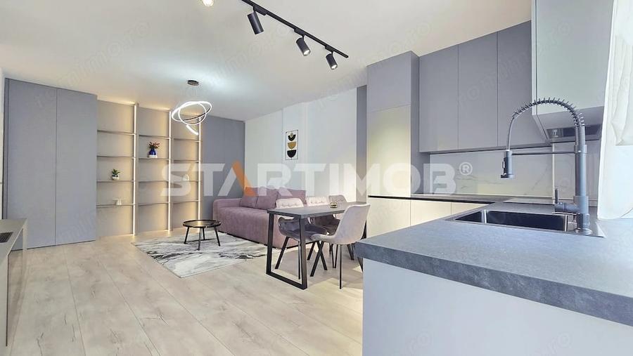 Apartament cu 2 camere decomandat în Tractorul