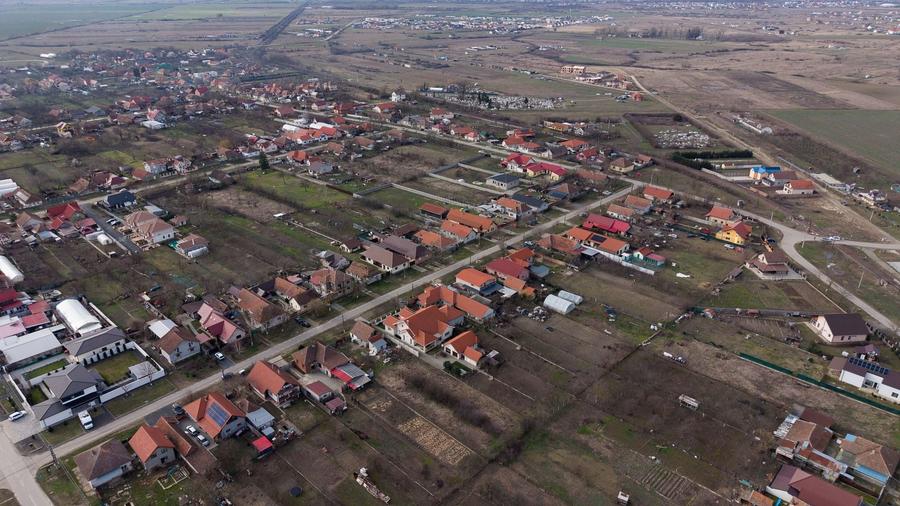 Teren Construcții intravilan de 1439 mp, în Urseni