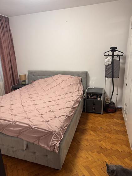 Apartament cu 2 camere semidecomandat în Gorjului