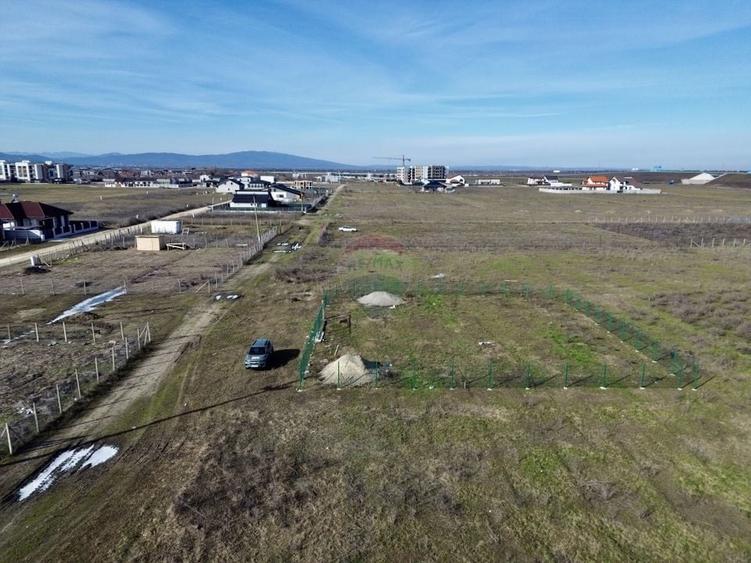 Teren Construcții intravilan de 662 mp, în Nord