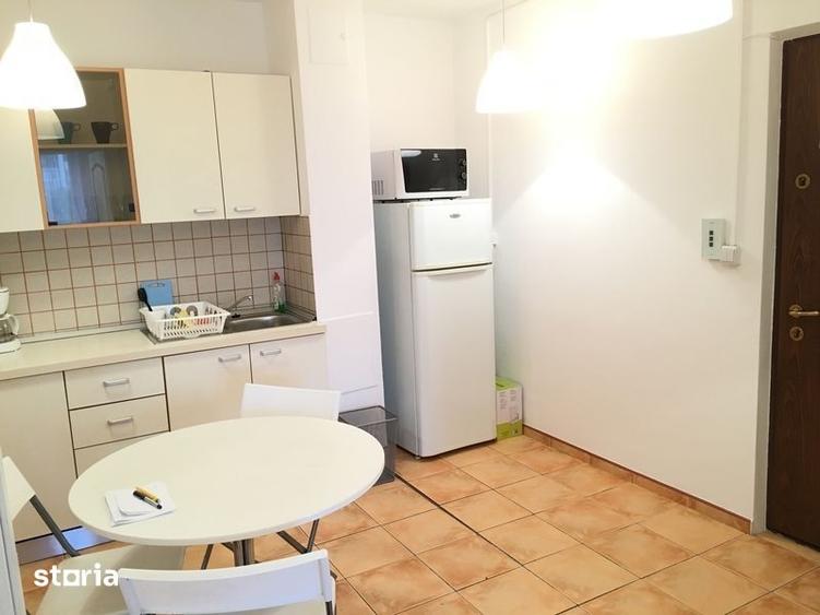 Apartament cu 3 camere decomandat, mobilat în Tineretului
