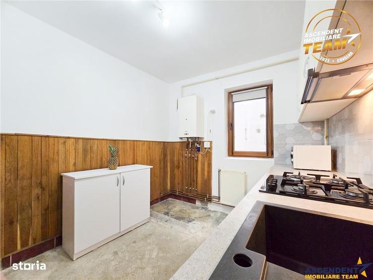 Apartament cu 3 camere decomandat, mobilat în Ciucului