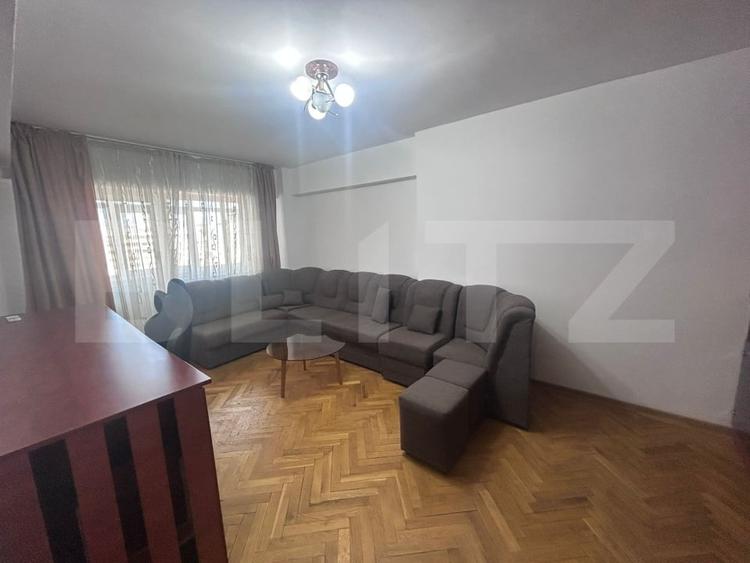 Apartament cu 3 camere, decomandat, centru-Universitate - 2