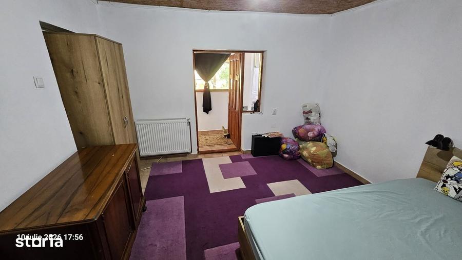 Casă cu 4 camere cu Teren 1800 Mp în Singureni
