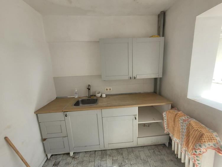 Apartament cu 3 camere decomandat în Titulescu