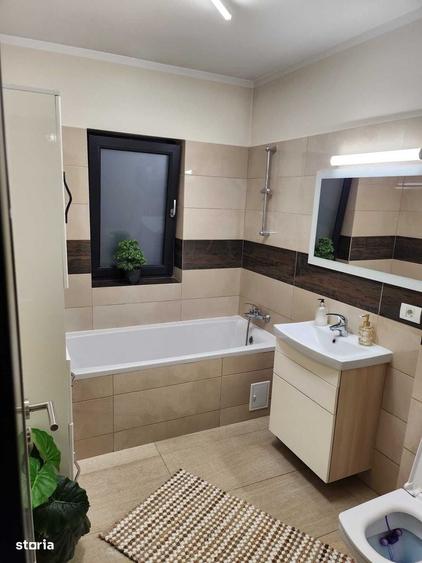 Apartament cu 3 camere decomandat în Moșnița Veche