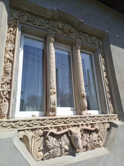 Casă cu Teren 3103 Mp în Central