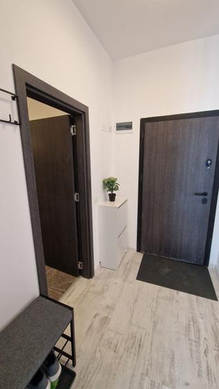 Apartament cu 2 camere semidecomandat în Cățelu