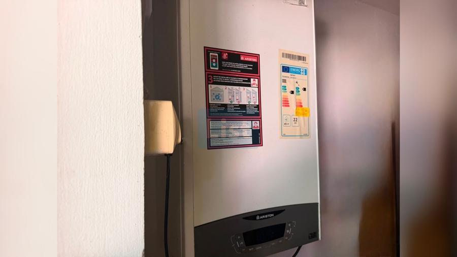 Casă cu 3 camere cu Teren 790 Mp în Central