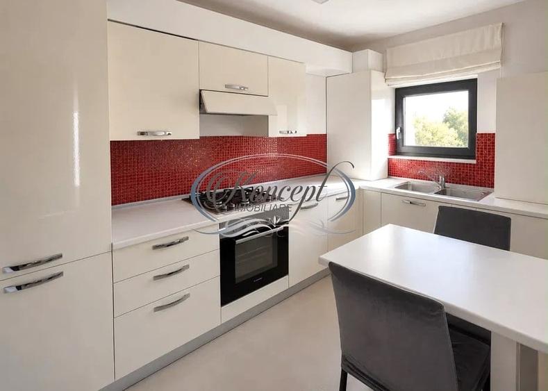 Apartament cu 3 camere semidecomandat, mobilat în Borhanci