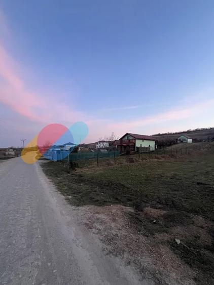 Teren Construcții extravilan de 1275 mp, în Iris