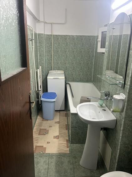 Apartament cu 2 camere decomandat în Exterior Vest