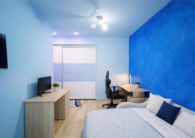 Apartament cu 3 camere decomandat, mobilat în Tractorul