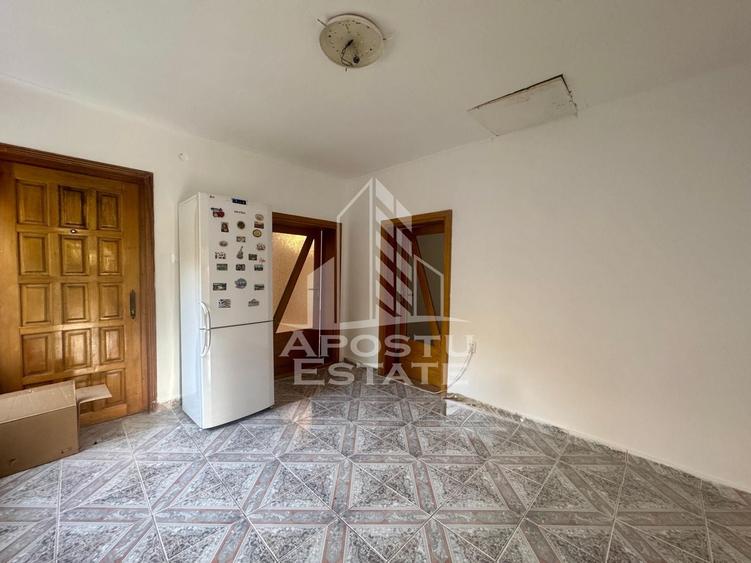 Casă individuală cu 3 camere cu Canalizare în Plopi
