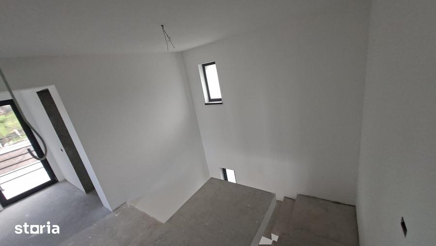 Casă cu 4 camere cu Teren 601 Mp în Central