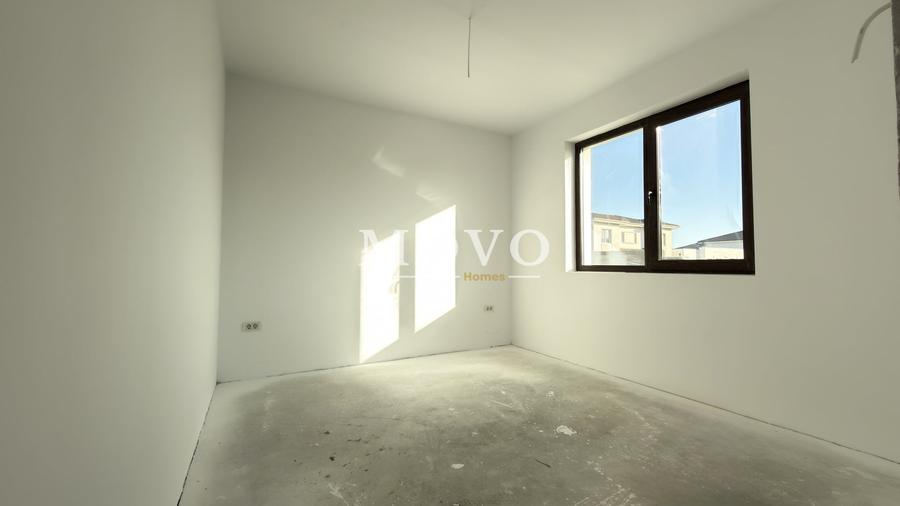 Duplex cu 4 camere cu Canalizare în Moșnița Nouă