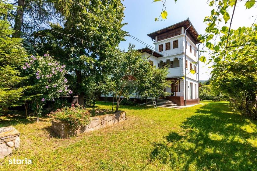 Casă cu 4 camere în Central