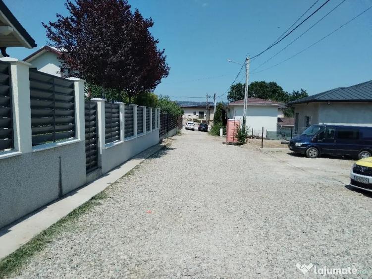 Casă cu 7 camere în Radovanu