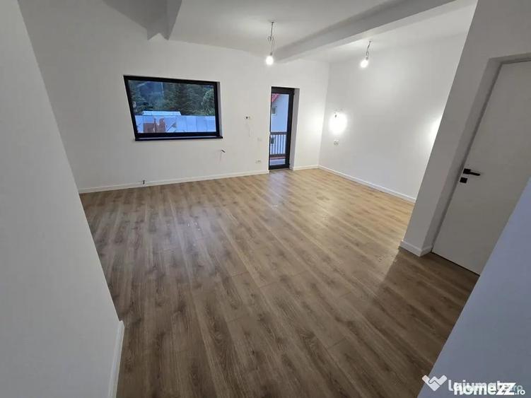 Apartament cu 4 camere decomandat în Zamora