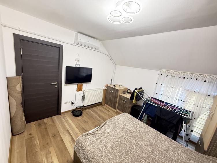 Apartament cu 3 camere semidecomandat, mobilat în Iris