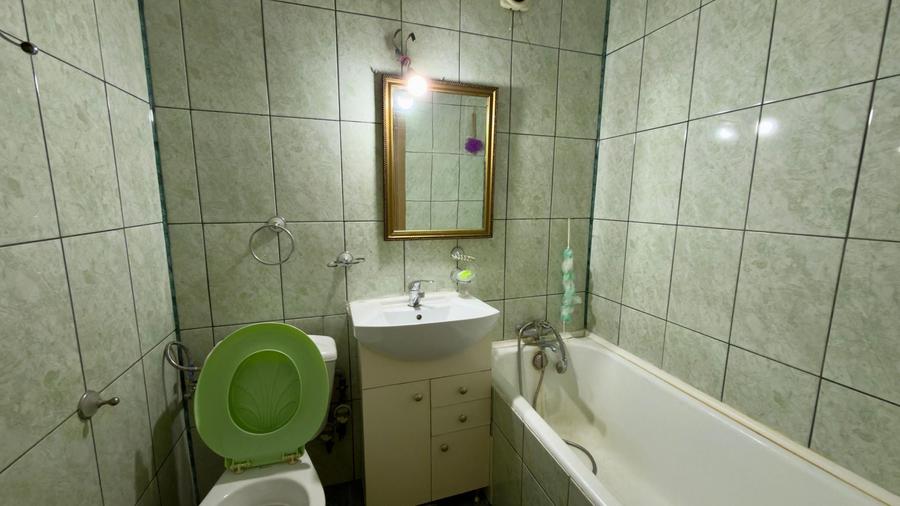 Apartament cu 3 camere decomandat în Drumul Taberei