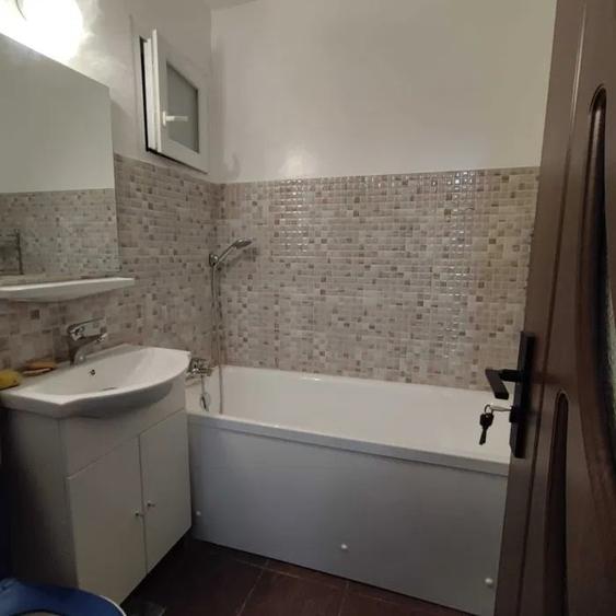 Apartament cu 2 camere decomandat, mobilat în Giurgiului