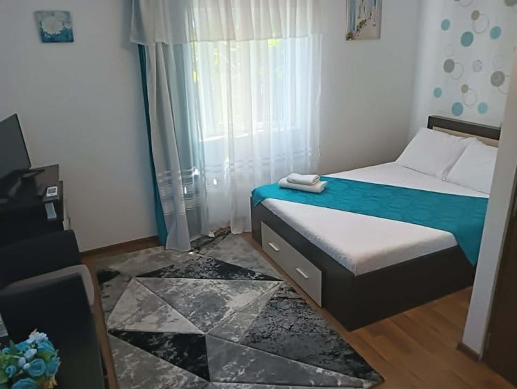 Casă individuală cu 4 camere cu Canalizare în Central