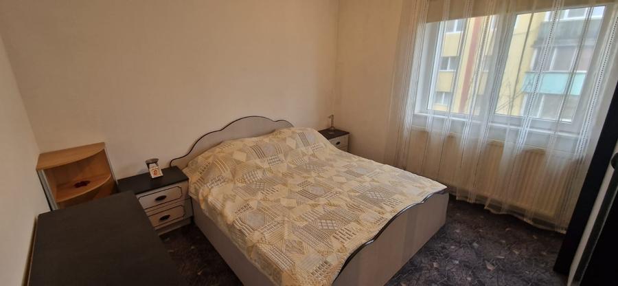 Apartament cu 4 camere decomandat, mobilat în Micro IV