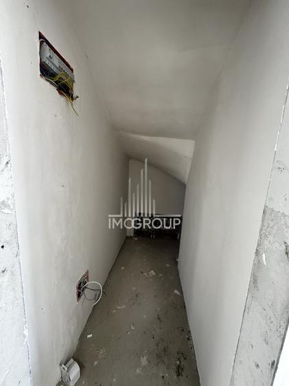 Duplex cu 5 camere cu Canalizare în Chinteni