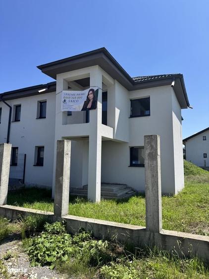 Casă cu 4 camere în Stupini
