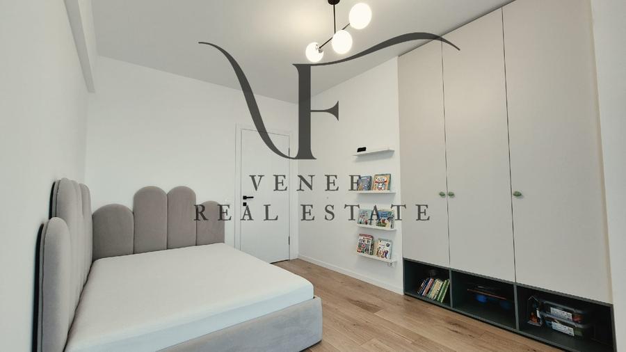 Apartament cu 3 camere decomandat în Aviației