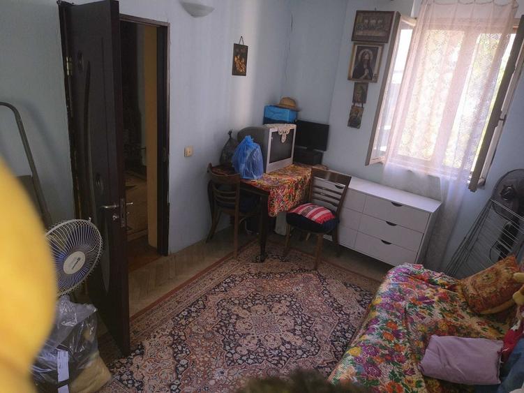 Apartament cu 4 camere nedecomandat în Foișorul de Foc