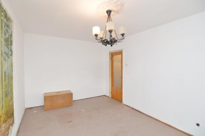 Apartament cu 3 camere decomandat în Theodor Pallady