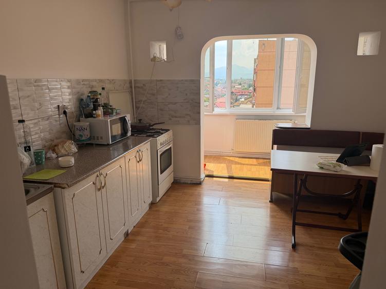 Apartament cu 2 camere decomandat în Hărmanului